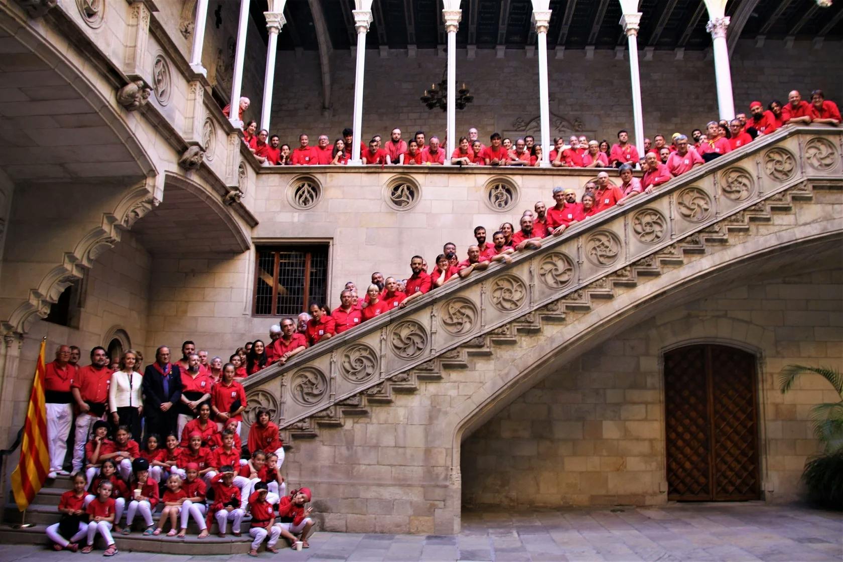 Els Castellers de Barcelona alcen un 4 de 7 al Palau de la Generalitat