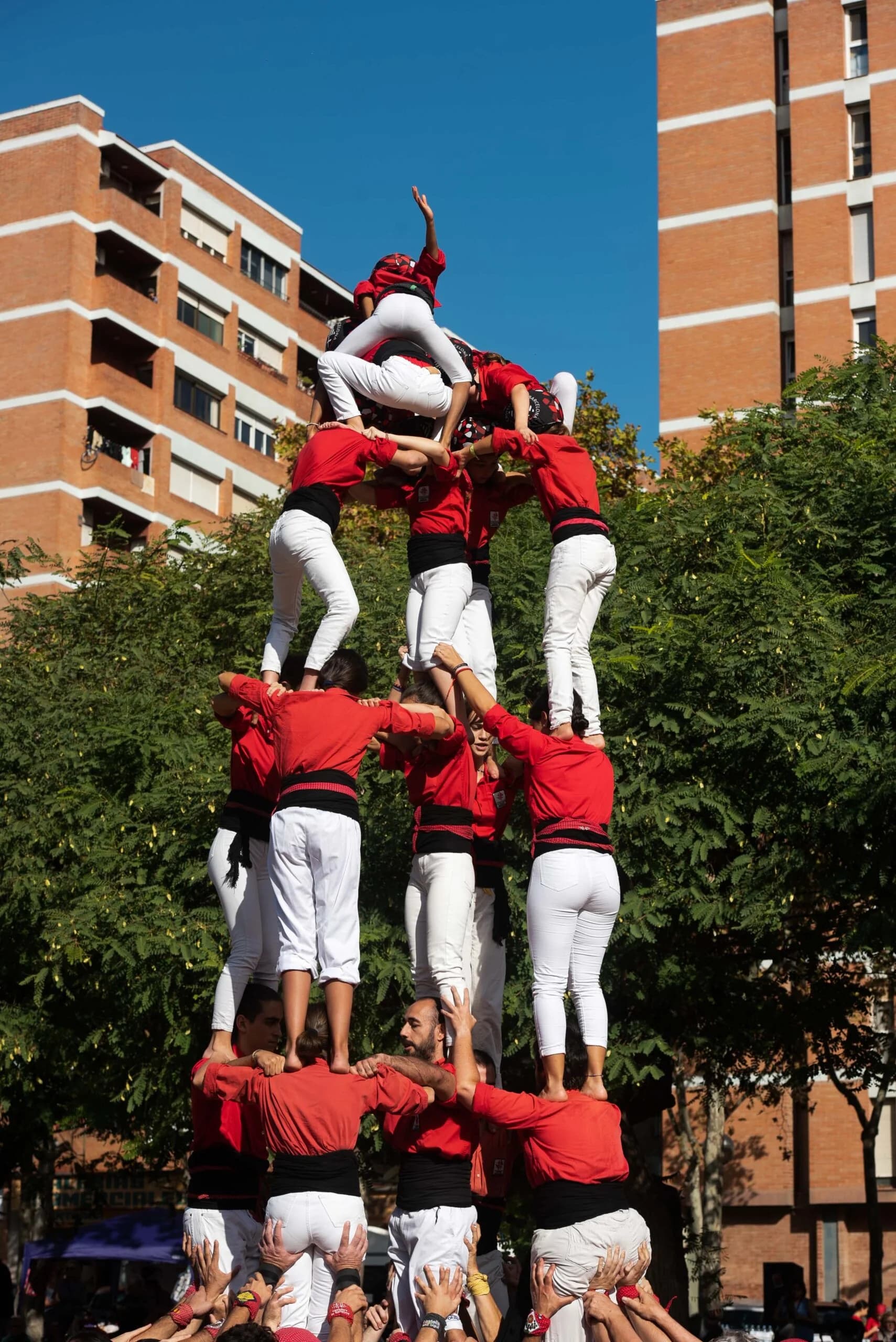 5 de 6 descarregat pels Castellers de Barcelona a la FM de la Verneda de 2022